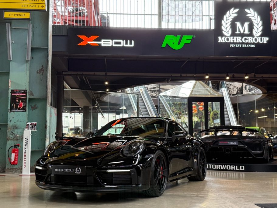 Porsche 911 Carrera 4 GTS