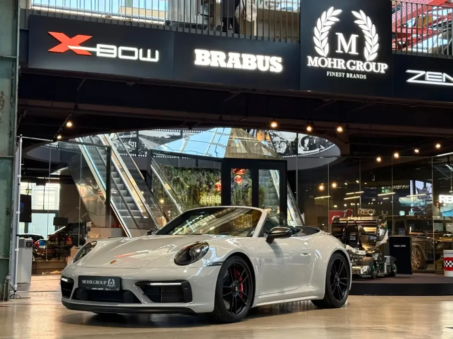 Porsche 911 Carrera 4 GTS Porsche 911 Carrera 4 GTS