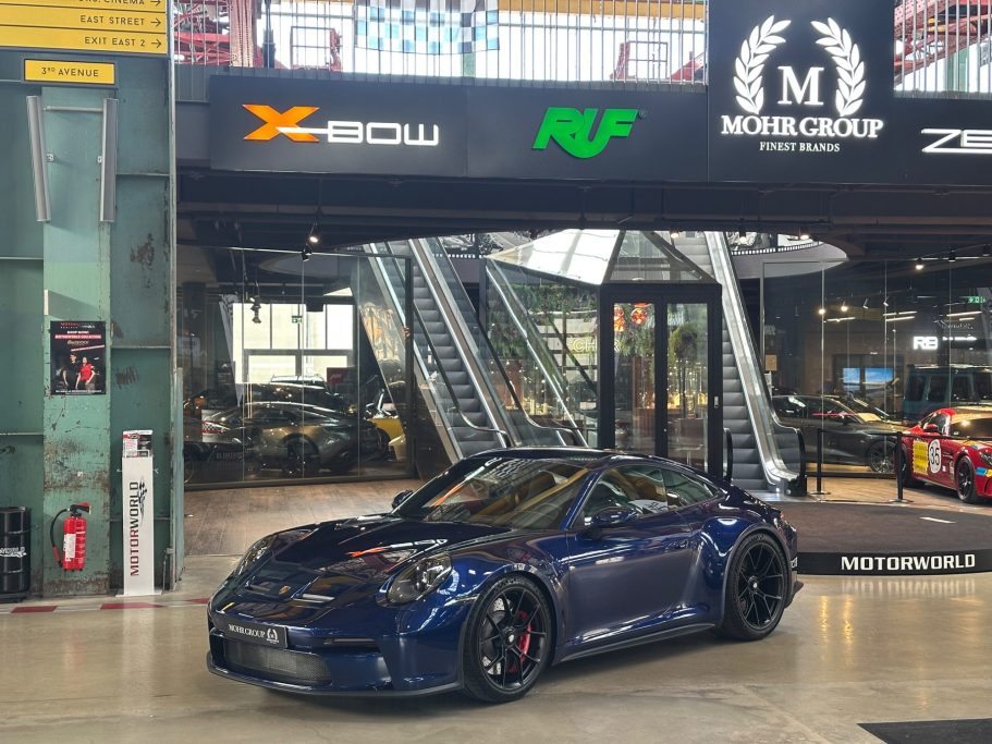Porsche 911 Carrera 4 GTS