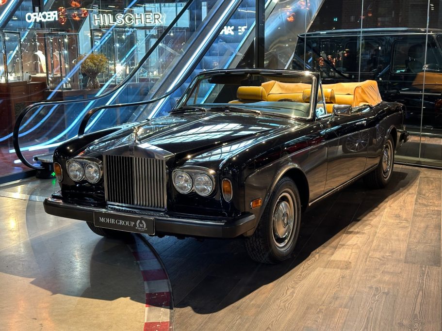 Rolls Royce Corniche 1