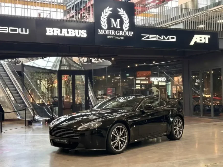 Aston Martin V8 Vantage