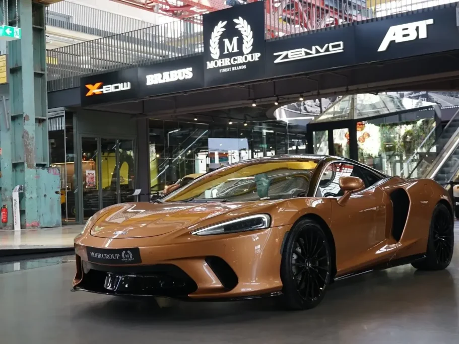 McLaren GT
